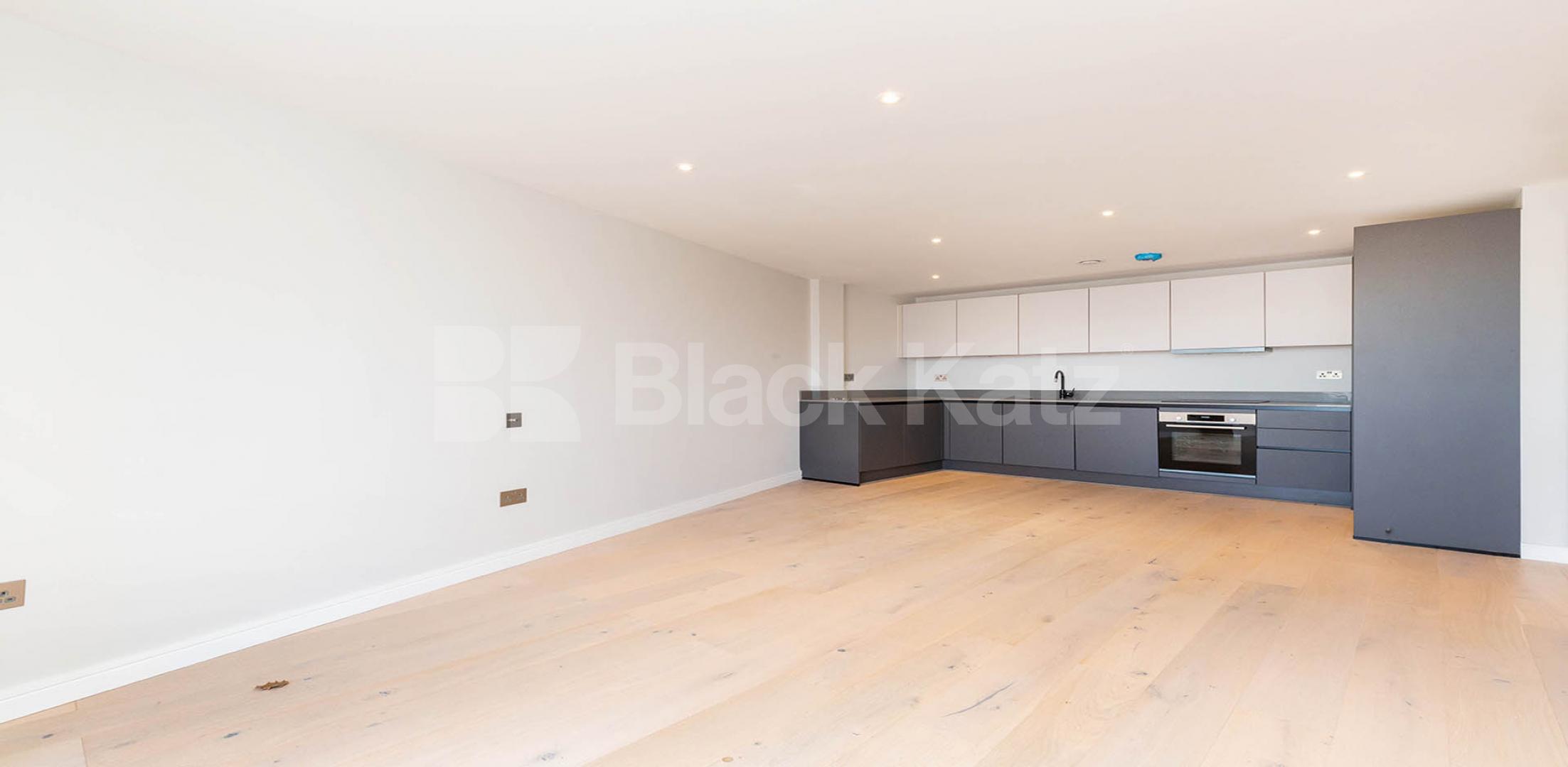 			2 Bedroom, 2 bath, 1 reception Apartment			 Tottenham Lane, Crouch End